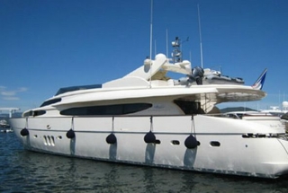  Location de Yacht a Cannes 